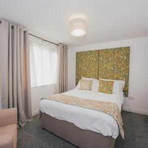  Apartment River Court By Payman Club