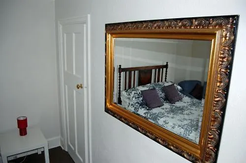 The Castle Bar Room Only Cambridge  Bed & Breakfast Cambridge (Cambridgeshire)